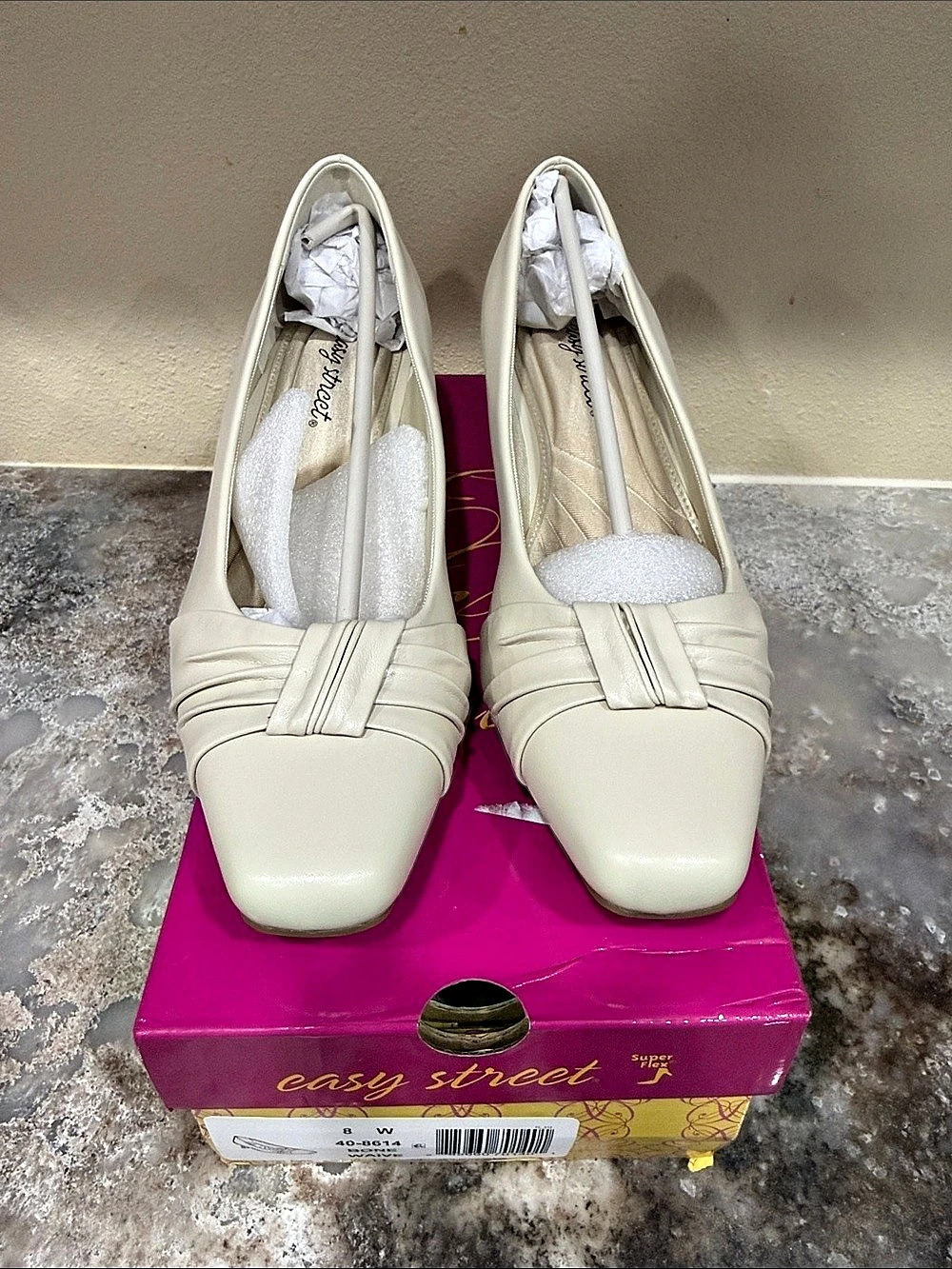 Easy Street Waive Women's Heels White 8 wide